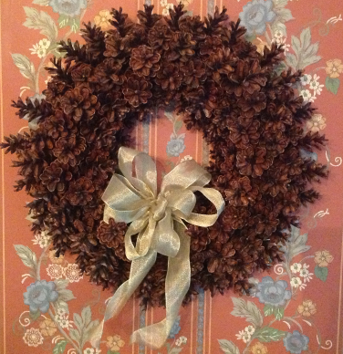 Beautiful pinecone wreath - how to